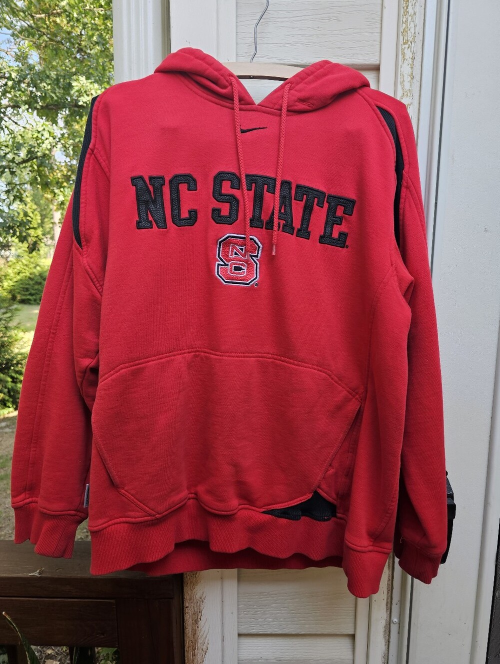 Y2k Nike NC State Center Swoosh Red Hoodie Thick Headphones Pocket Sz Small Vtg